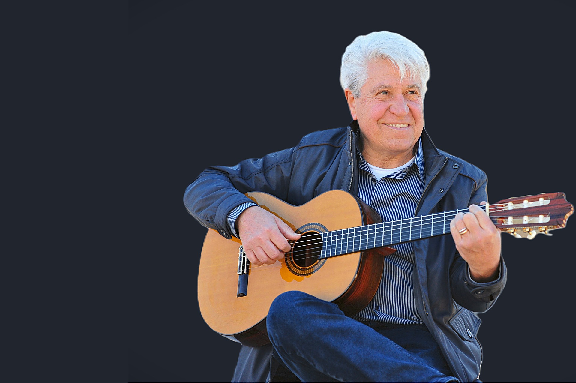 Joan Marc amb la seva guitarra clàssica
